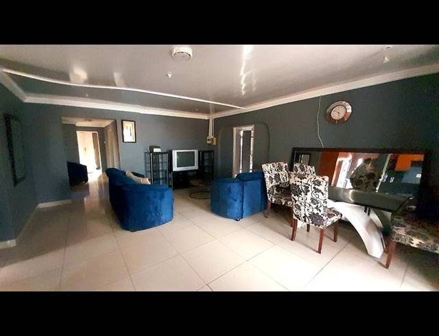 5 BEDROOM HOUSE FOR SALE IN DANVILLE